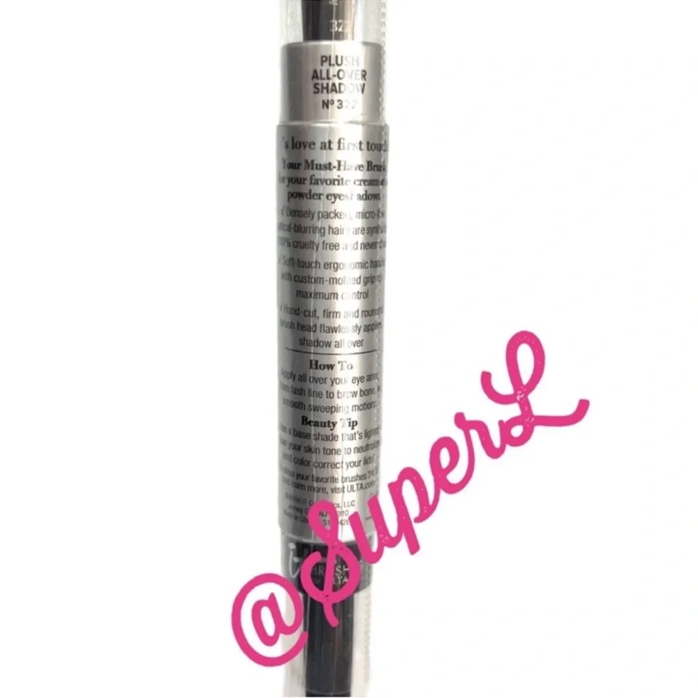 2/$25 NEW IT Cosmetics Velvet Luxe Plush All-Over Shadow Brush 322